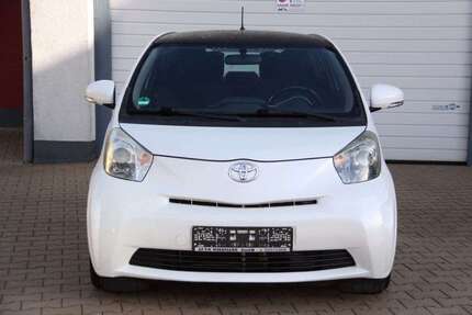 Toyota iQ