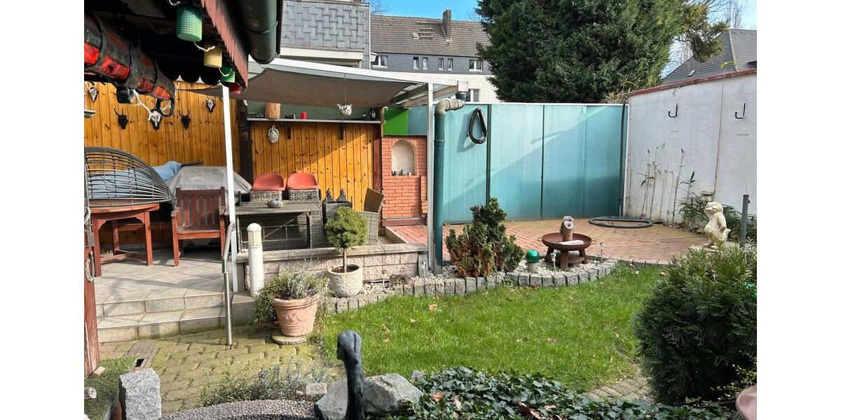 Gepflegtes Vier-Familienhaus in Duisburg Meiderich Haus Stadtpark 16 zimmer