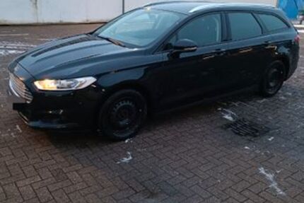 Ford Mondeo 204.000 km 7.900 &euro; Herne 44627