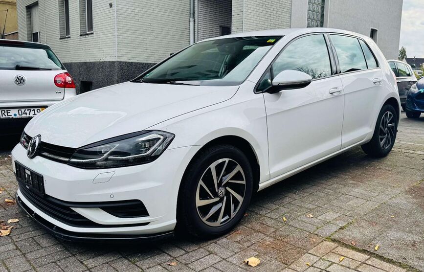 VW Golf 201.900 km 12.490 € Recklinghausen 45663