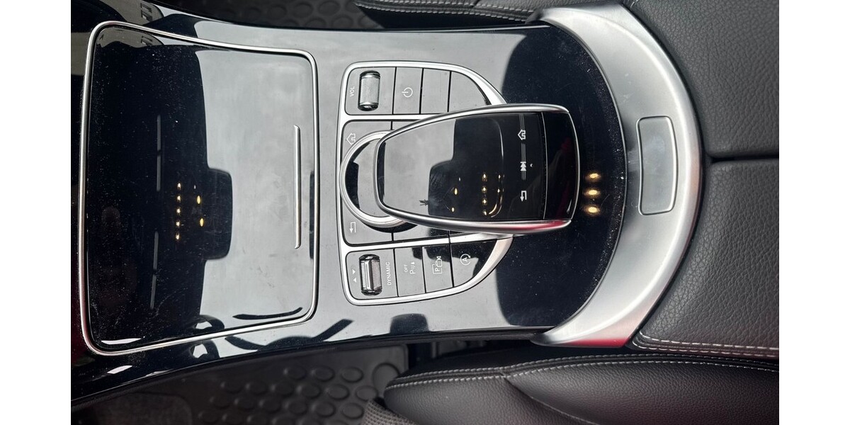 Mercedes-Benz C 180 74.000 km 25.900 € Oberhausen 46045