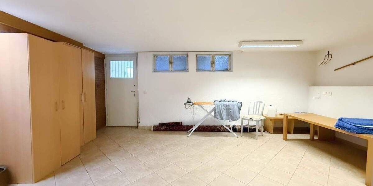 GEMÜTLICHES REIHENMITTELHAUS IN KREFELD KLIEDBRUCH ZU VERKAUFEN! 5 zimmer