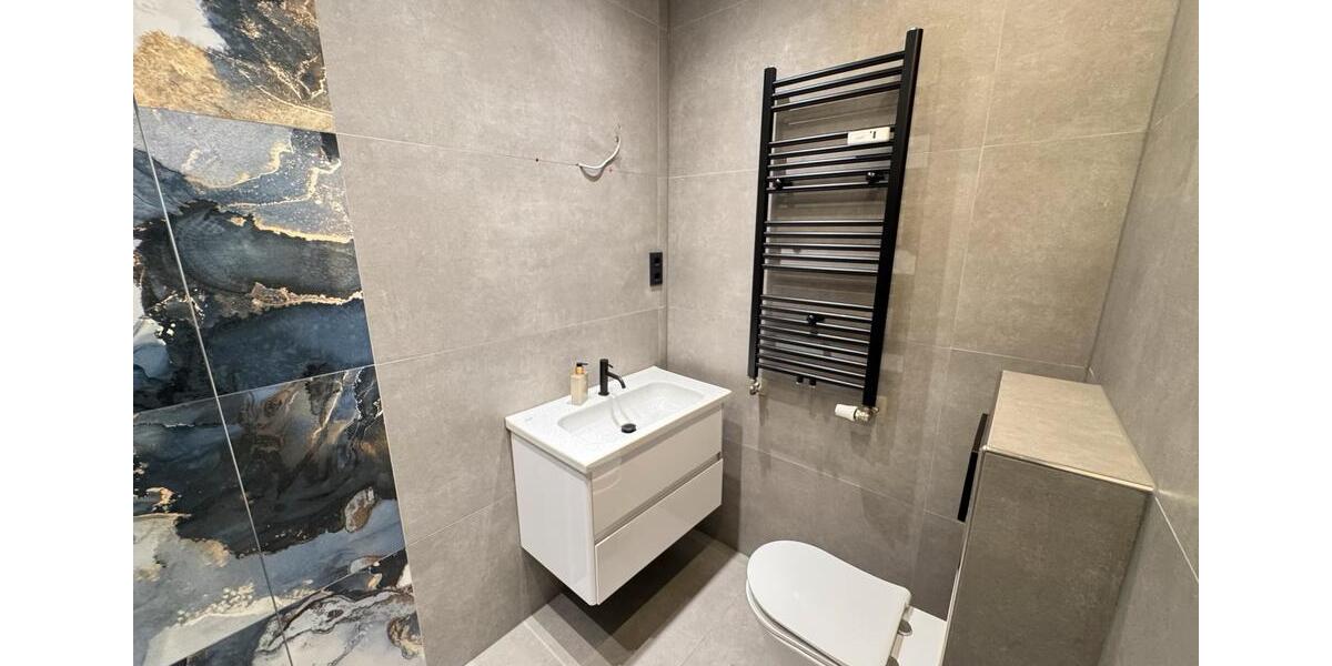 Luxus 2 Zimmer Wohnung m. Einbauküche u. 2 Bädern! 2.5 zimmer