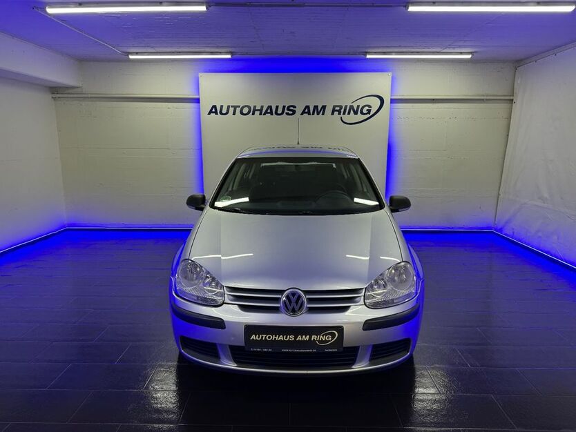 VW Golf 324.916 km 2.799 € Ratingen bei Düsseldorf 40878