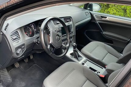 VW Golf 272.800 km 5.900 &euro; Gladbeck 45968