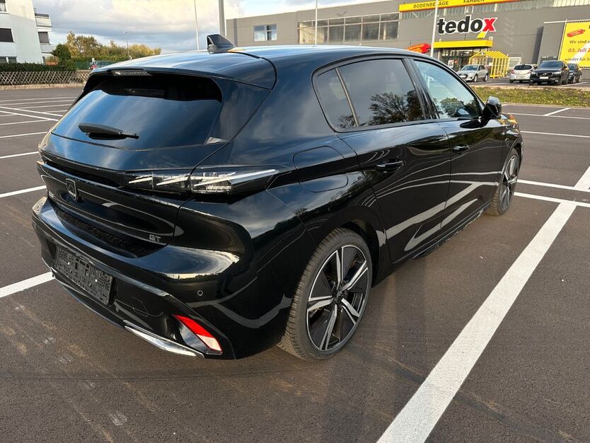 Peugeot 308 32.000 km 22.900 € Bochum 44809