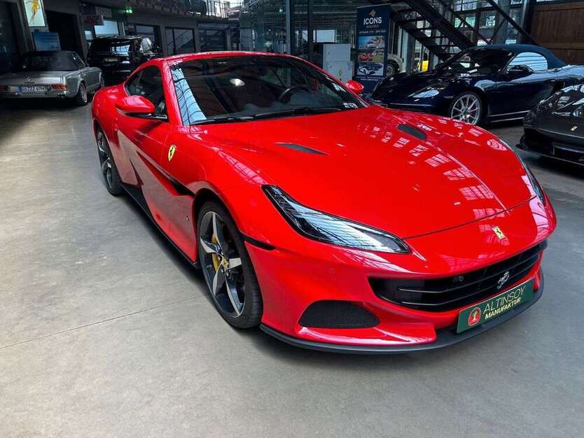 Ferrari Portofino 7.593 km 249.000 € Düsseldorf 40591
