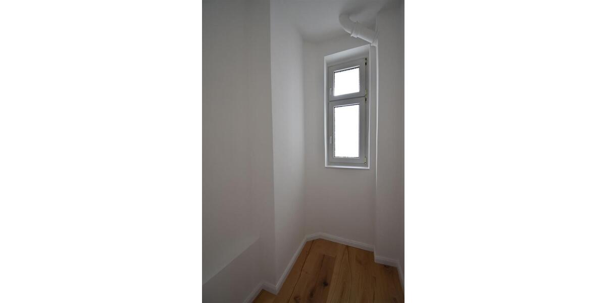 Etagenwohnung Düsseldorf Heerdt - 2 Zimmer, 75 m&sup2;, 1.250&euro; | Angebot:22619460