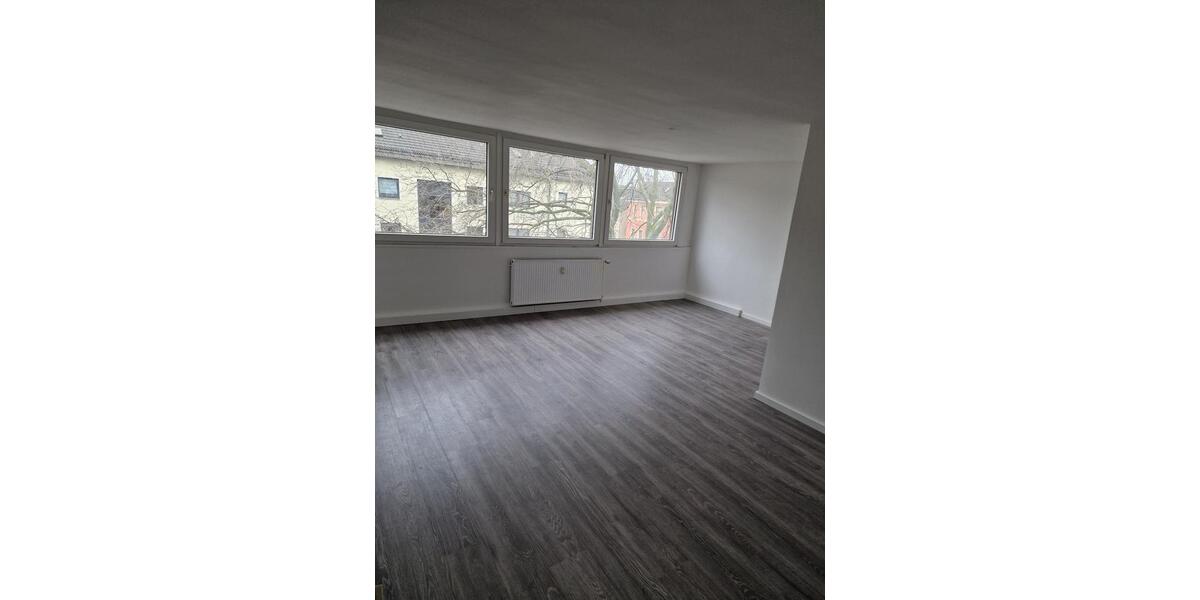 Etagenwohnung Duisburg Mittelmeiderich - 3 Zimmer, 74 m&sup2;, 630&euro; | Angebot:25614422