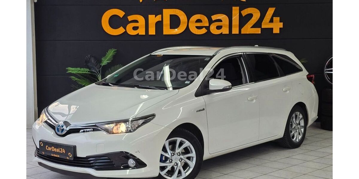 Toyota Auris 224.000 km 8.499 &euro; Voerde 46562