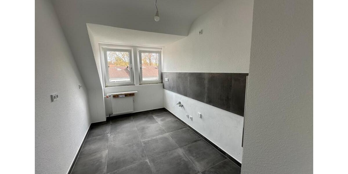 Dachgeschoßwohnung Essen Stadtbezirk II - 3 Zimmer, 74 m&sup2;, 1.250&euro; | Angebot:26101914