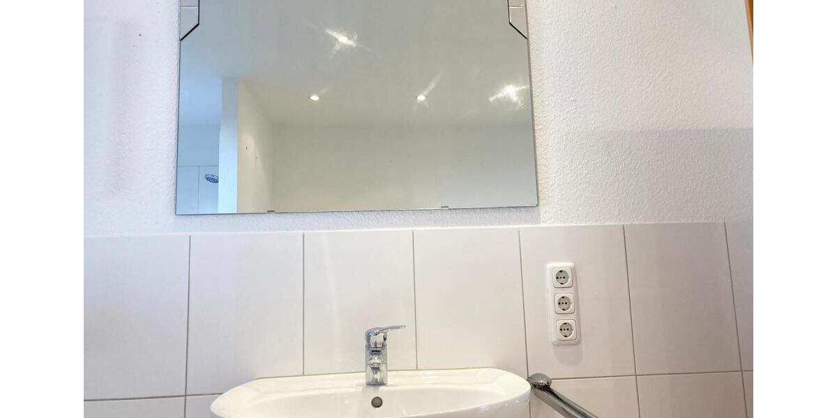 Etagenwohnung Velbert Velbert-Mitte - 3 Zimmer, 80 m&sup2;, 909&euro; | Angebot:26387865