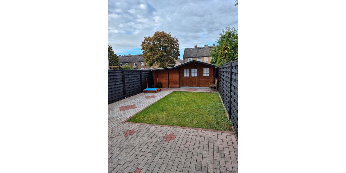 Reiheneckhaus mit Garage 9 zimmer