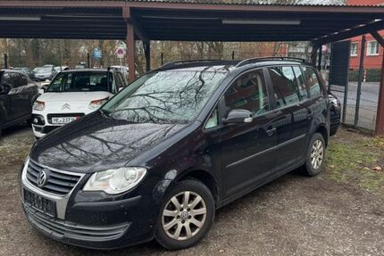 VW Touran 222.000 km 4.500 &euro; Düsseldorf 40229