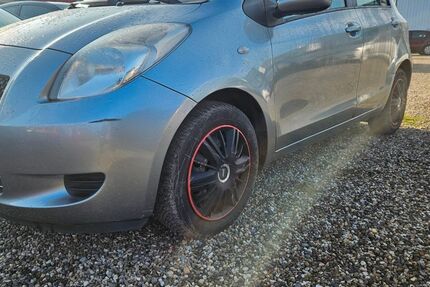 Toyota Yaris 150.000 km 2.680 &euro; Rheinberg 47495