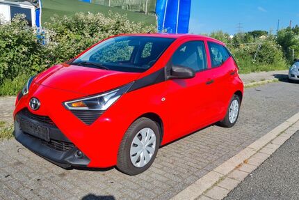 Toyota Aygo (X) 94.960 km 6.890 &euro; Duisburg 47229