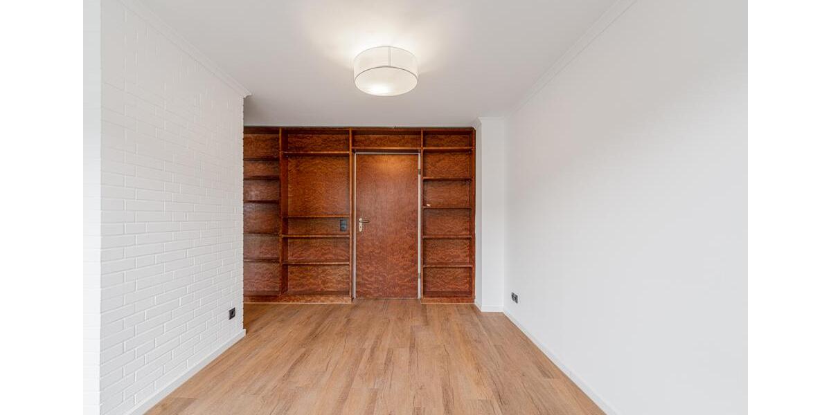 Dachgeschoßwohnung Düsseldorf Derendorf - 2 Zimmer, 95 m&sup2;, 1.300&euro; | Angebot:25790793