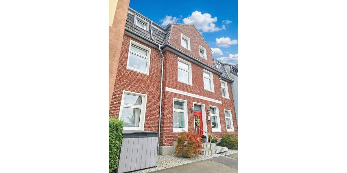 Haus zum Kaufen in Krefeld 650.000 € 204 m² 8 zimmer