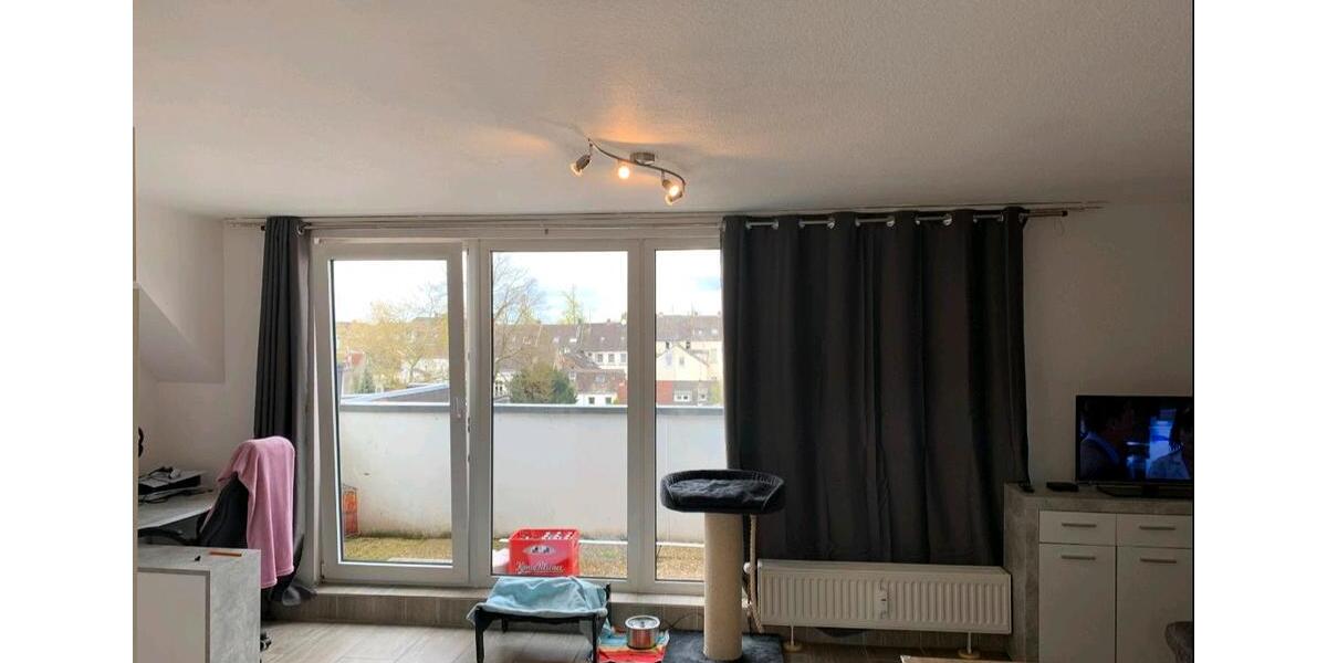 Dachgeschoßwohnung Krefeld Cracau - 3 Zimmer, 70 m&sup2;, 715&euro; | Angebot:26254888