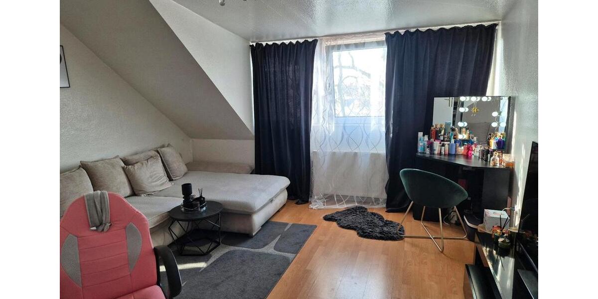 Dachgeschoßwohnung Krefeld Dießem - 2 Zimmer, 50 m&sup2;, 490&euro; | Angebot:26187162