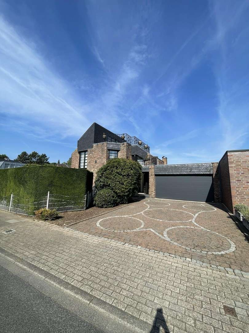 Haus zum Mieten in Kamp-Lintfort 1.500 € 180 m² 4 zimmer