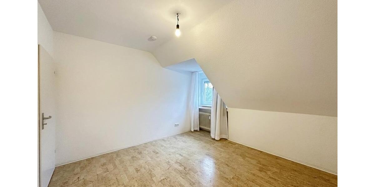 Dachgeschoßwohnung Krefeld Hülser Berg - 3 Zimmer, 57 m&sup2;, 800&euro; | Angebot:26365970