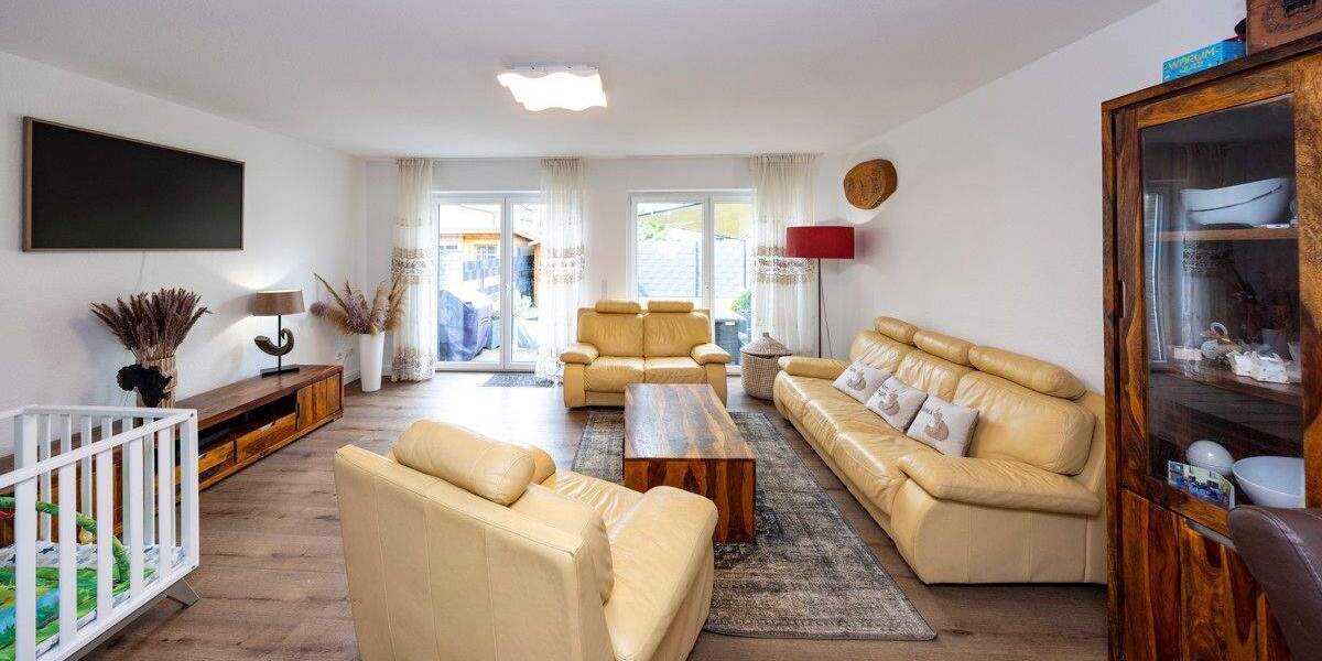 Reiheneckhaus mit 5 Zimmern und Garten in familienfreundlicher Lage von Osterath 5 zimmer