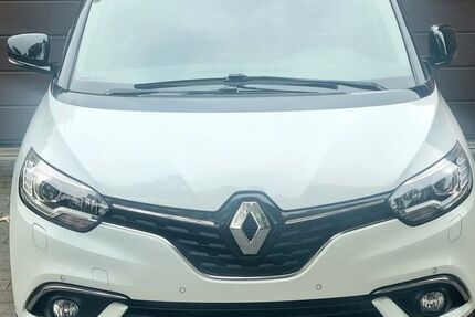 Renault Scenic 105.915 km 14.499 € Duisburg 47138