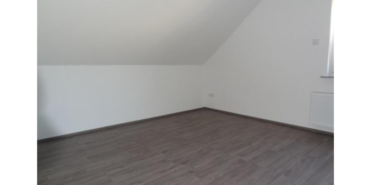 Dachgeschoßwohnung Gelsenkirchen Erle - 2.5 Zimmer, 50 m&sup2;, 400&euro; | Angebot:25272374