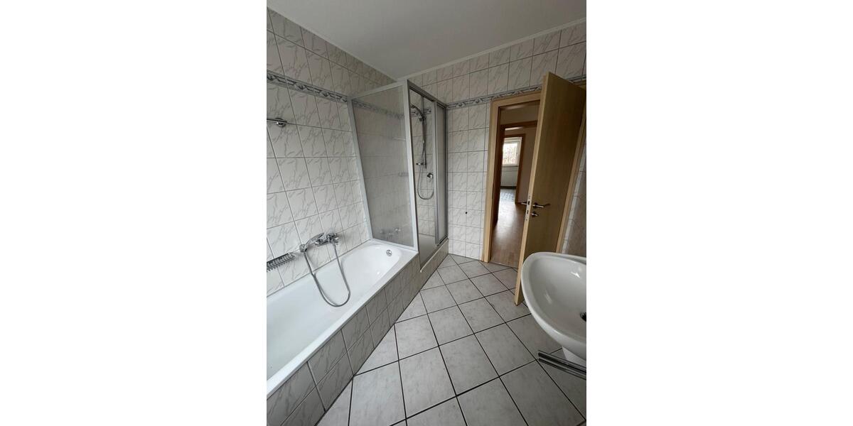 Etagenwohnung Moers Rheinkamp - 4 Zimmer, 95 m&sup2;, 890&euro; | Angebot:25616652