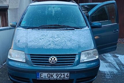VW Sharan 283.000 km 2.500 &euro; Essen 45145