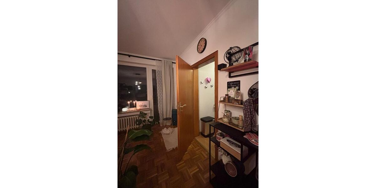 Etagenwohnung Düsseldorf Stadtbezirk 2 - 2 Zimmer, 34 m&sup2;, 700&euro; | Angebot:25307107