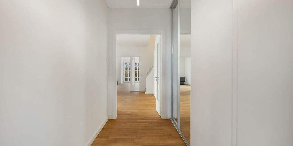 Reihenendhaus Düsseldorf Heerdt - 5 Zimmer, 220 m&sup2;, 1.790.000&euro; | Angebot:24156259