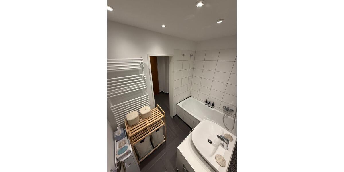 Helle 2-Zimmer-Wohnung mit Balkon in Düsseldorf | Untermiete 2 zimmer