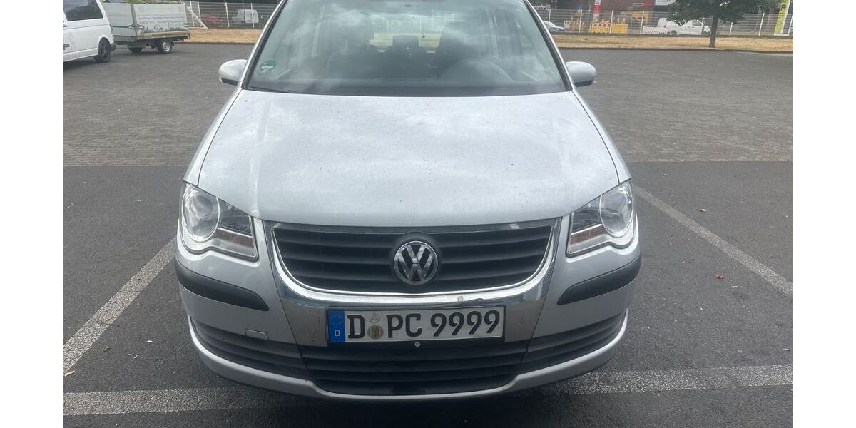 VW Touran 304.000 km 1.999 &euro; Düsseldorf 40231