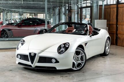 Alfa Romeo 8C 6.150 km 289.890 &euro; Düsseldorf 40591