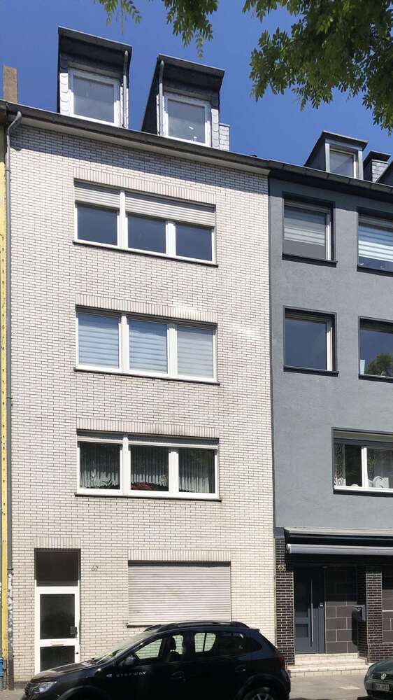 Haus zum Kaufen in Krefeld 549.000 € 318 m²