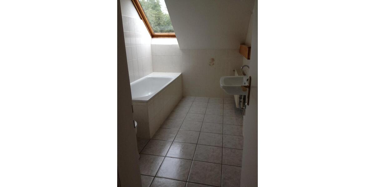 Duisburg-Hochheide: Kirchstraße 74a, 3,5 Zimmer, Wohnfläche 83 qm 3.5 zimmer