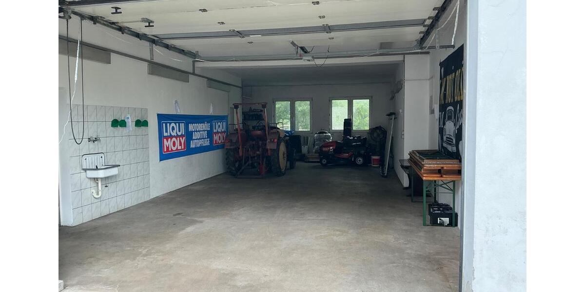 Einfamilienhaus in bester Lage, große Garage mit Eigentumsgrundst 6 zimmer