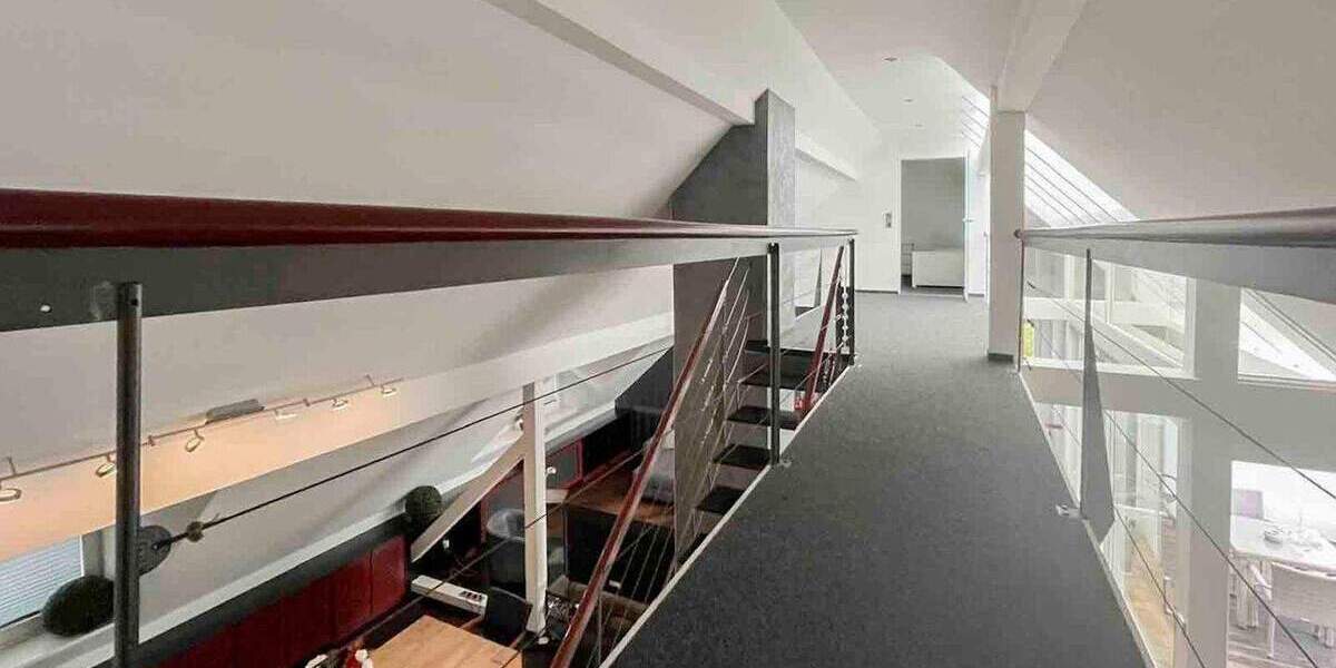 Exklusive Maisonette-Eigentumswohnung mit Sauna, großer Terrasse und außergewöhnlicher Architektur 5 zimmer