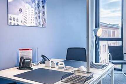 Büro in Düsseldorf 2.247 € 44 m² zimmer