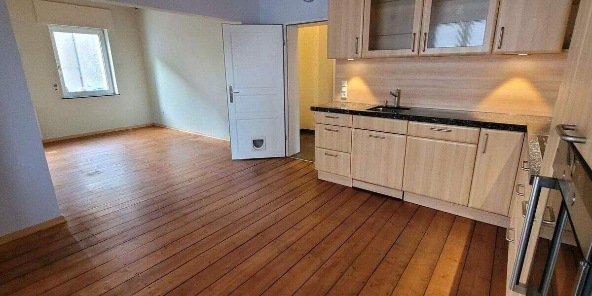 Großzügiges Haus mit auf 800 m² Grundstück mit ca.60 m² naturbelassenen Schwimmteich in Herten 1 zimmer