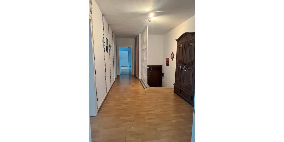 Etagenwohnung Mülheim an der Ruhr Broich - 3 Zimmer, 108 m&sup2;, 900&euro; | Angebot:25414930