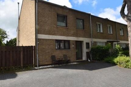 Objekt-Nr. 436 - 40597 Düsseldorf Möbliertes Reiheneckhaus mit Garage in Benrath 3 zimmer