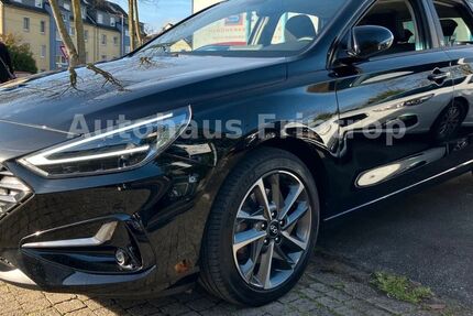 Hyundai i30 94.000 km 16.450 &euro; Essen 45359