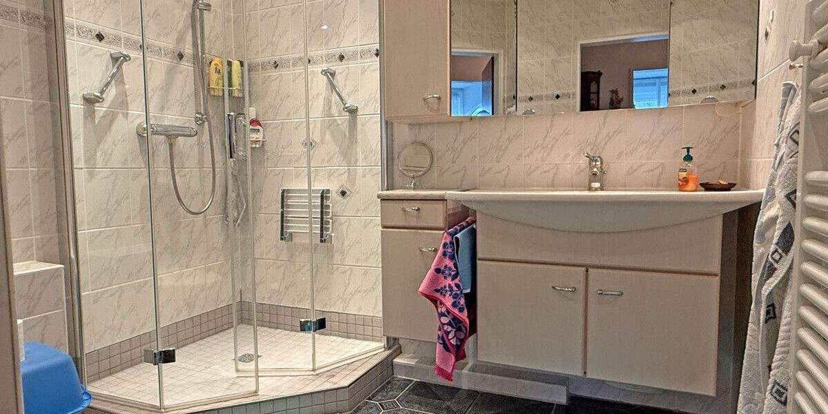 Attraktive 4-Zimmer-Wohnung mit Loggia und Aufzug in Neukirchen-Vluyn! 4 zimmer