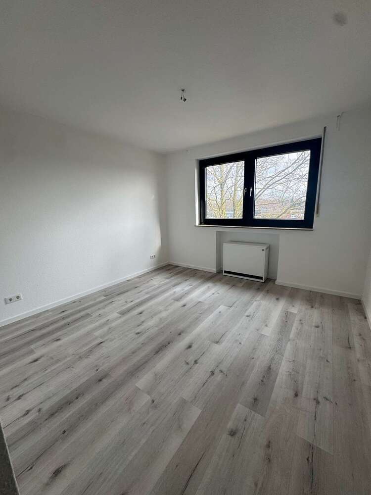 Wohnung zum Mieten in Bottrop 385 € 48.34 m²
