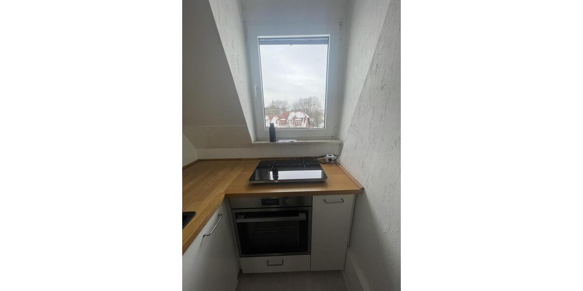 Charmante 2-Zimmer Dachgeschosswohnung in Duisburg-Laar 3 zimmer