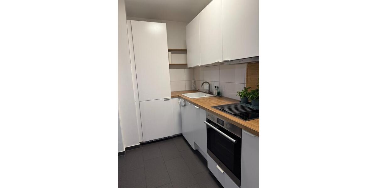 Helle 2-Zimmer-Wohnung mit Balkon in Düsseldorf | Untermiete 2 zimmer