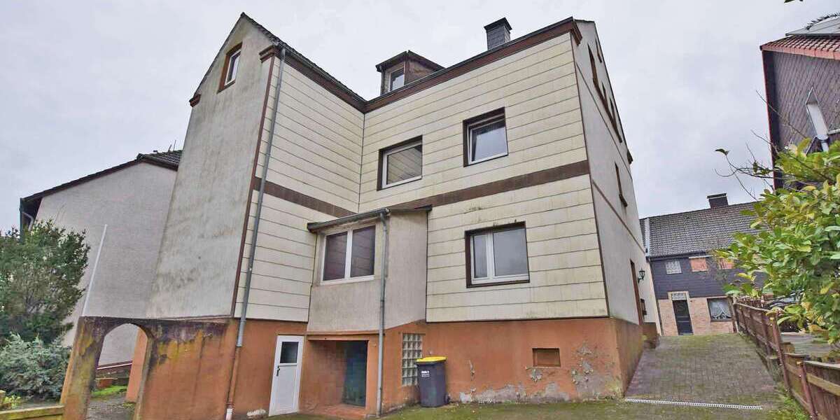 Einfamilienhaus Essen Stadtbezirk IV - 10 Zimmer, 240 m&sup2;, 420.000&euro; | Angebot:20718146